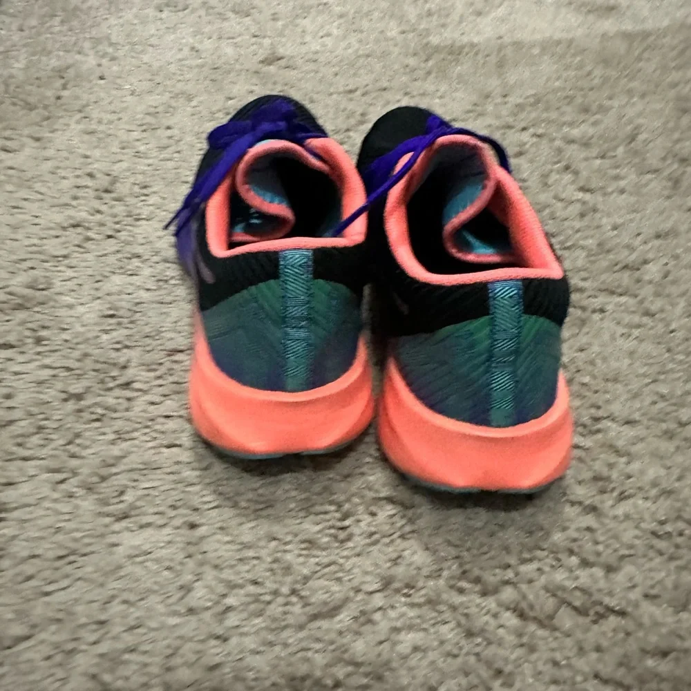 Asics Running Shoe - Picture 2 of 6